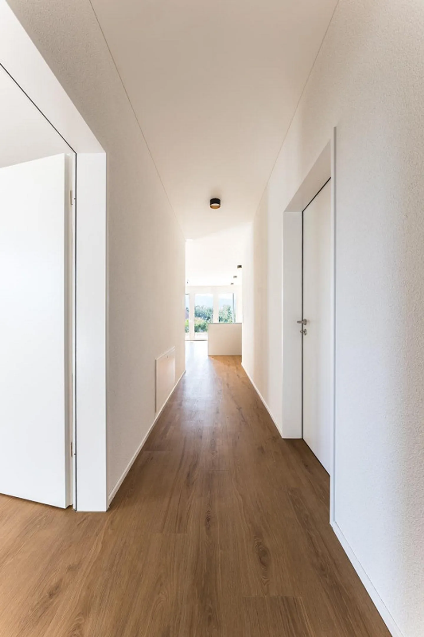 Appartamento giardino 4.5 stanze - 126 m² di superficie abitabile e area verde privata - Foto 12 di 13