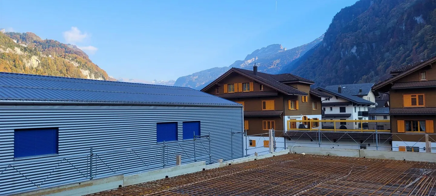 Moderne Wohnung mit Dachterrasse - Foto 1 von 2