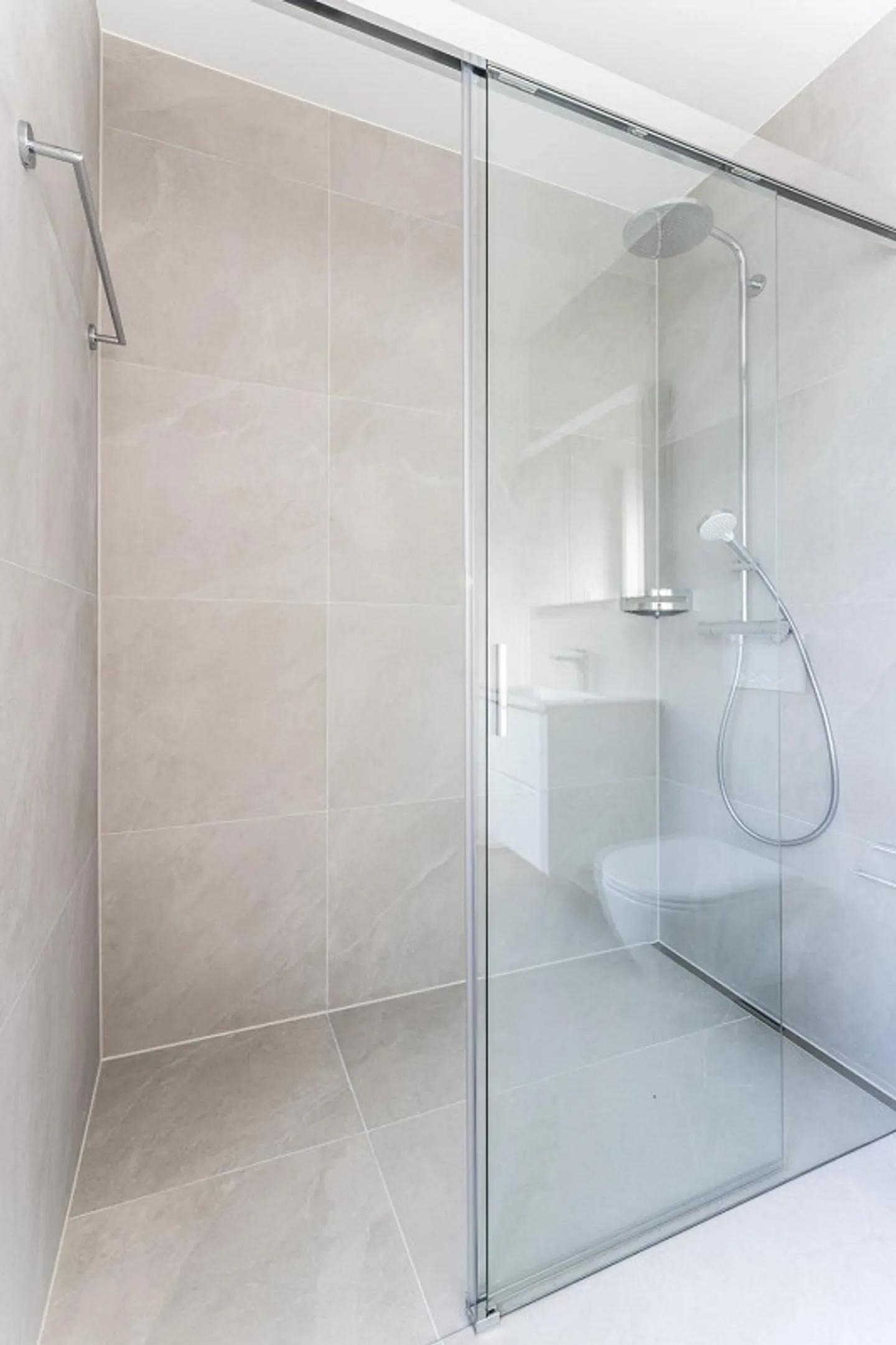 Appartamento giardino 4.5 stanze - 126 m² di superficie abitabile e area verde privata - Foto 9 di 13