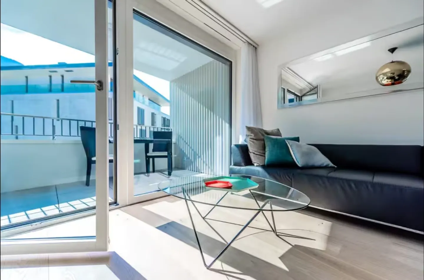 Bel appartement de standing de 3.5p meublé à Montreux avec vue au lac - Photo 3 sur 13