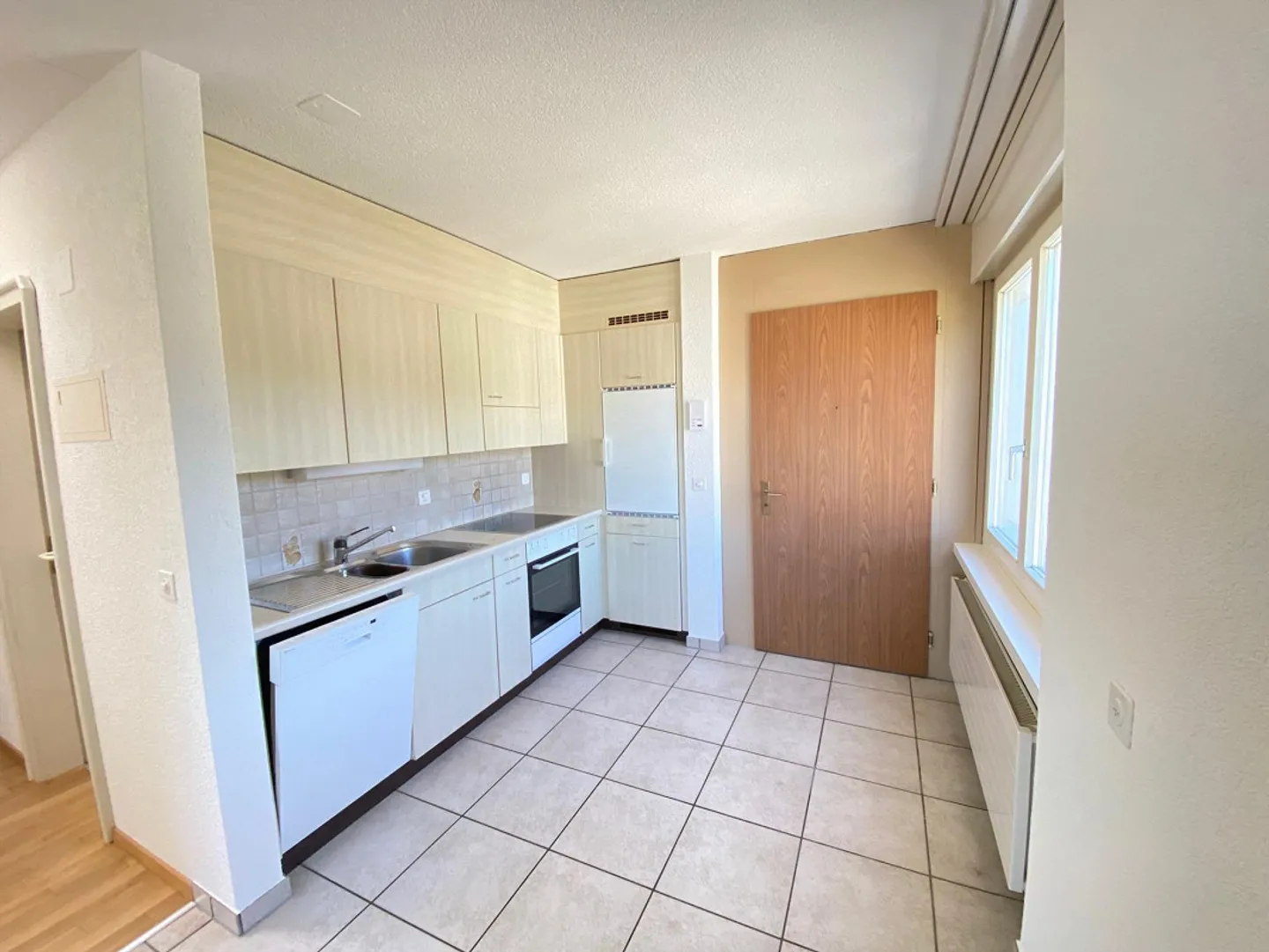 Bright 2.5-room apartment with sensational view - Photo 2 of 5