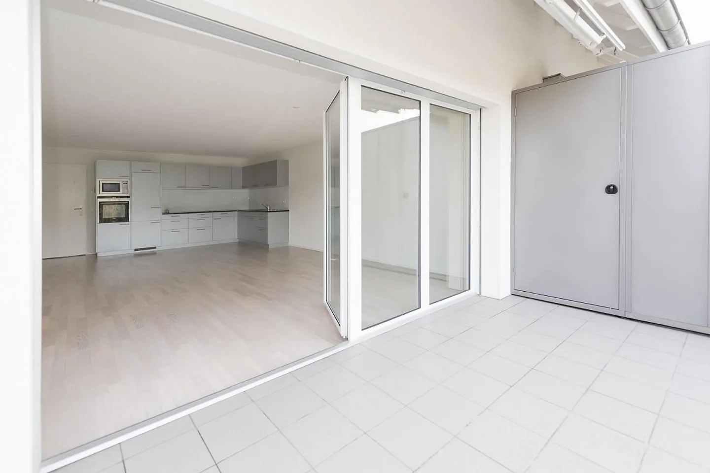 Here ends your apartment search - Photo 2 of 7