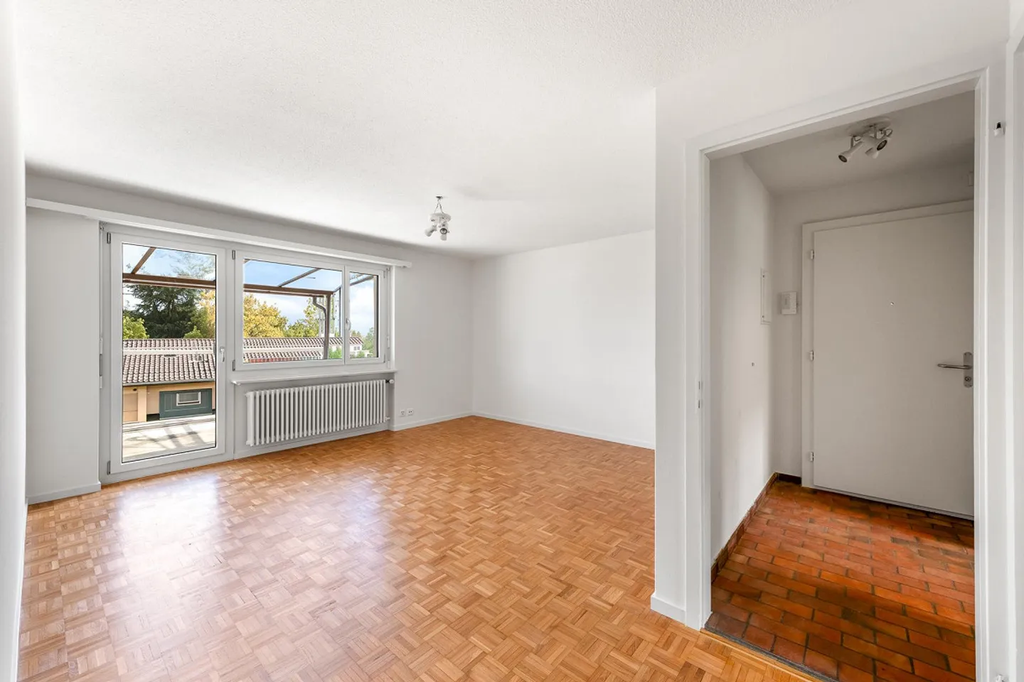 Wohlfühlobjekt - Frisch saniert - Ihr neues Zuhause? - Photo 3 of 12