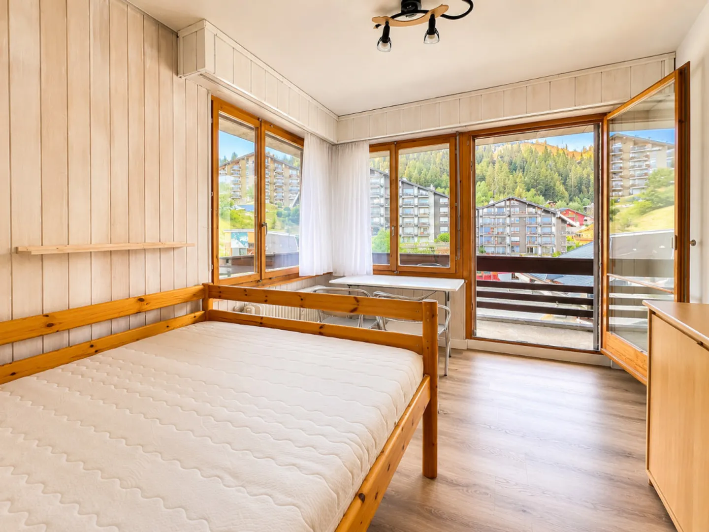 FOR RENT - Apartment with balcony in Anzère - Photo 7 of 12