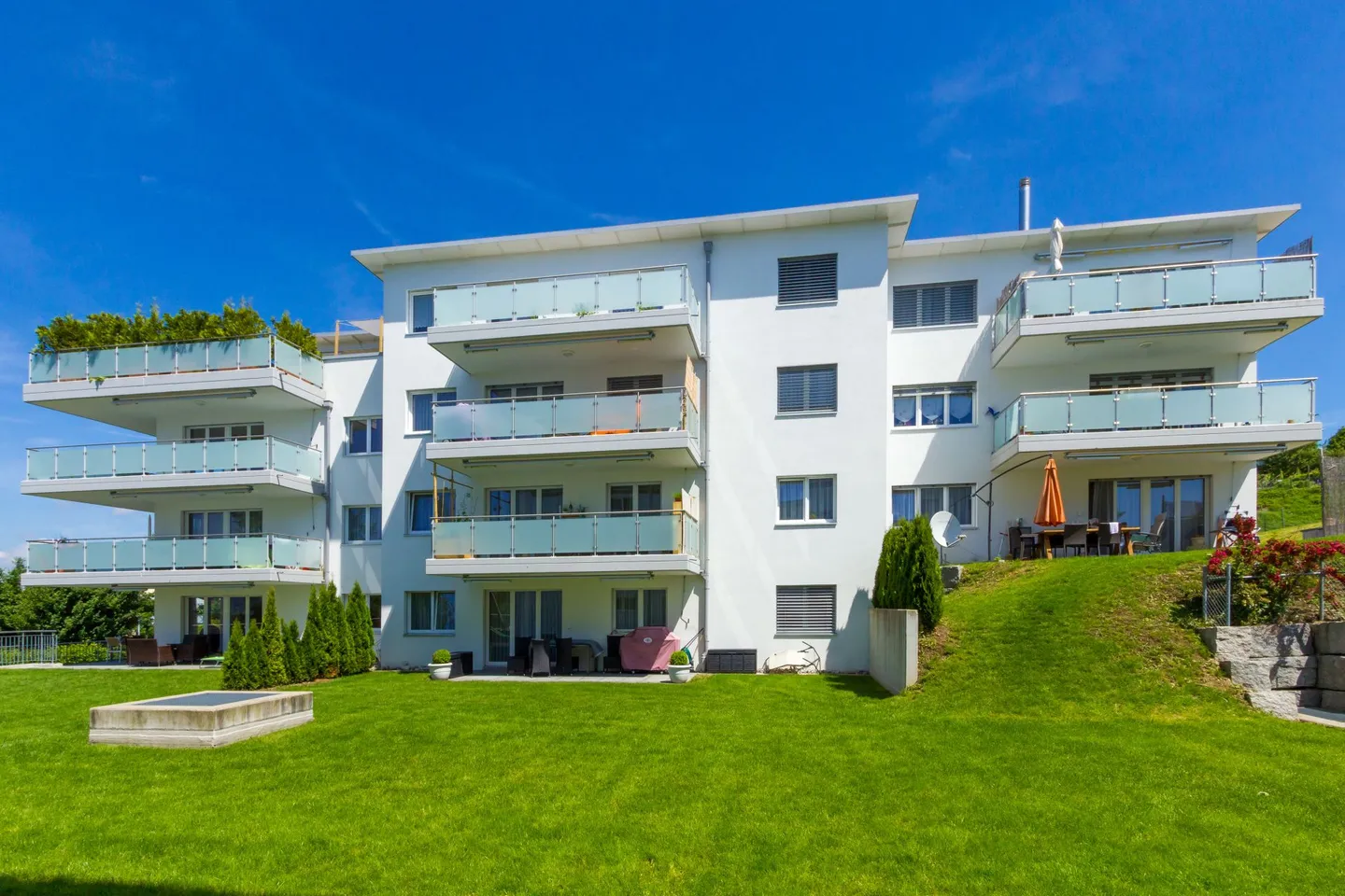 Bellissimo e spazioso appartamento di 3,5 stanze a Bronschhofen - Foto 1 di 6