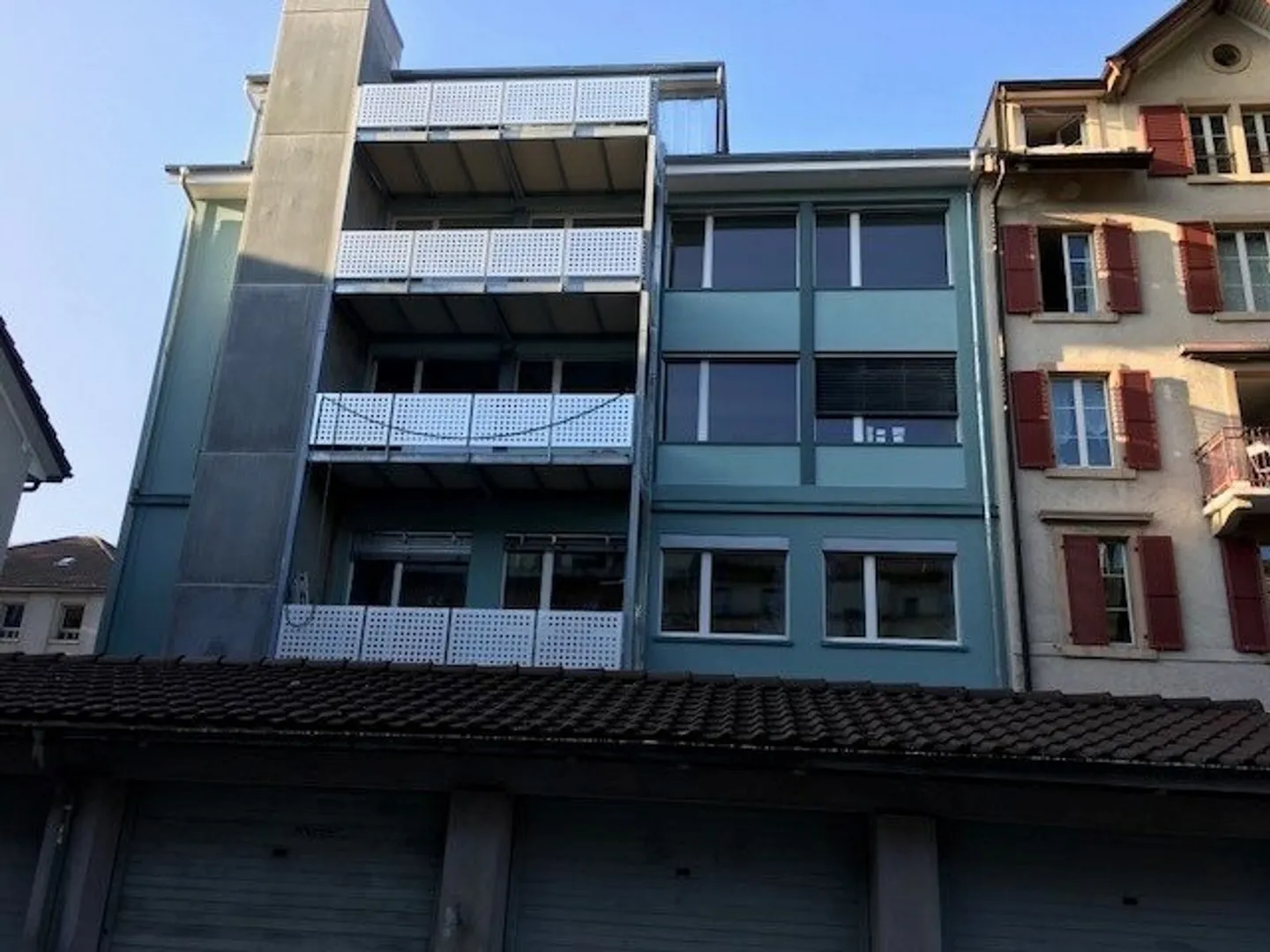 Charming Loft Apartment in Central Location of Biel - Photo 2 of 20