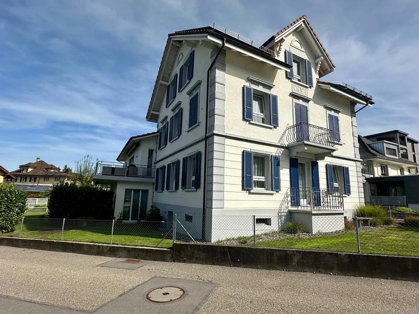 Ampio appartamento di 5 stanze 117 m2 con carattere di casa - Foto 4 di 8