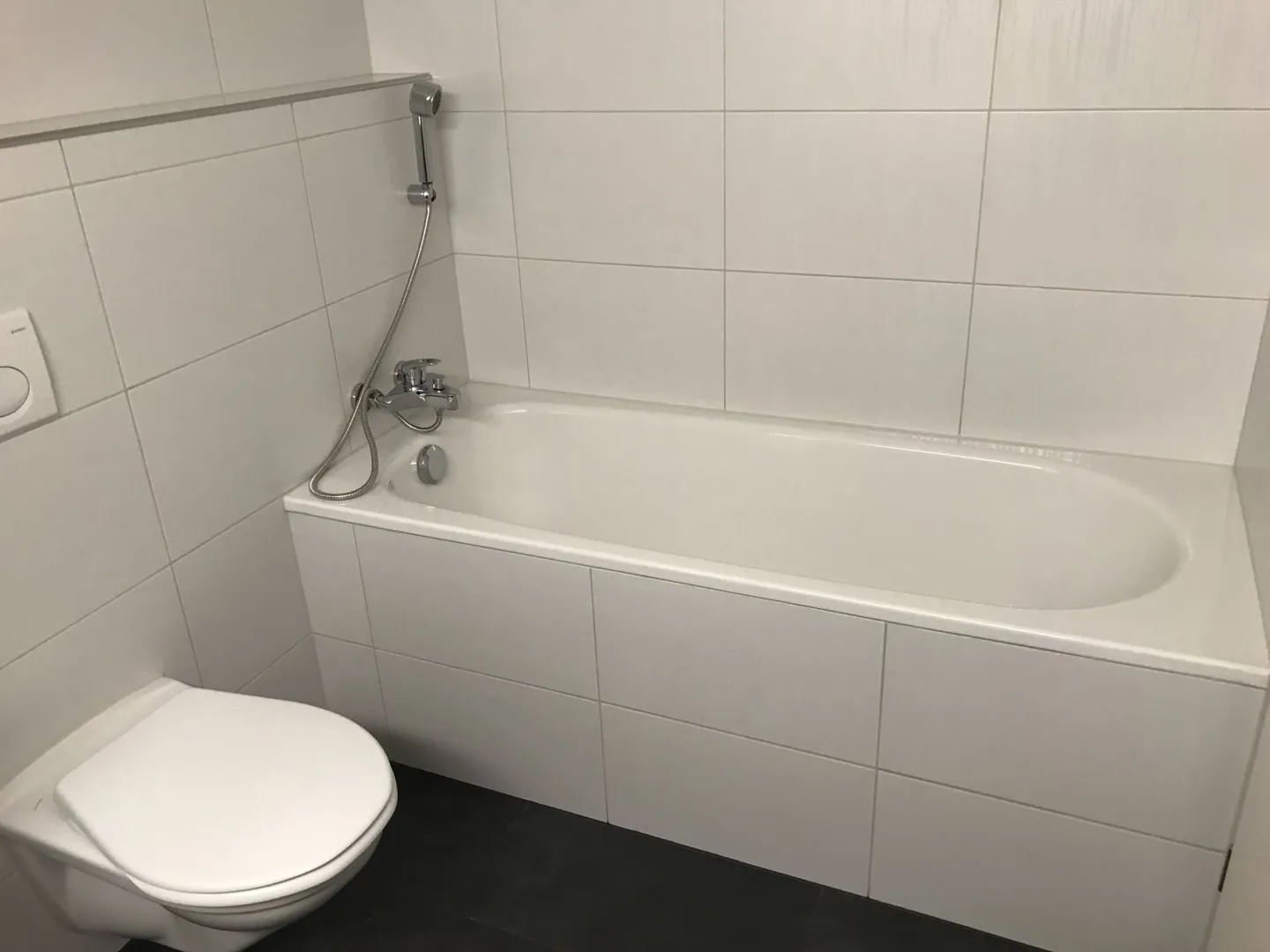 Bellissimo e spazioso appartamento di 3,5 stanze a Bronschhofen - Foto 4 di 6