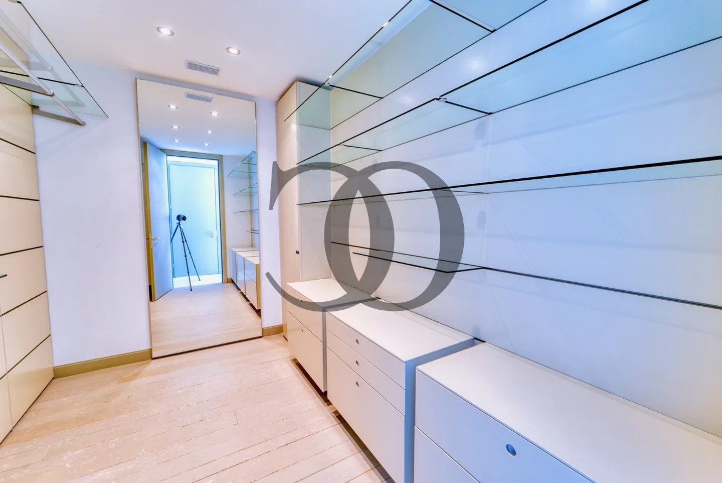 Duplex - Photo 9 of 11