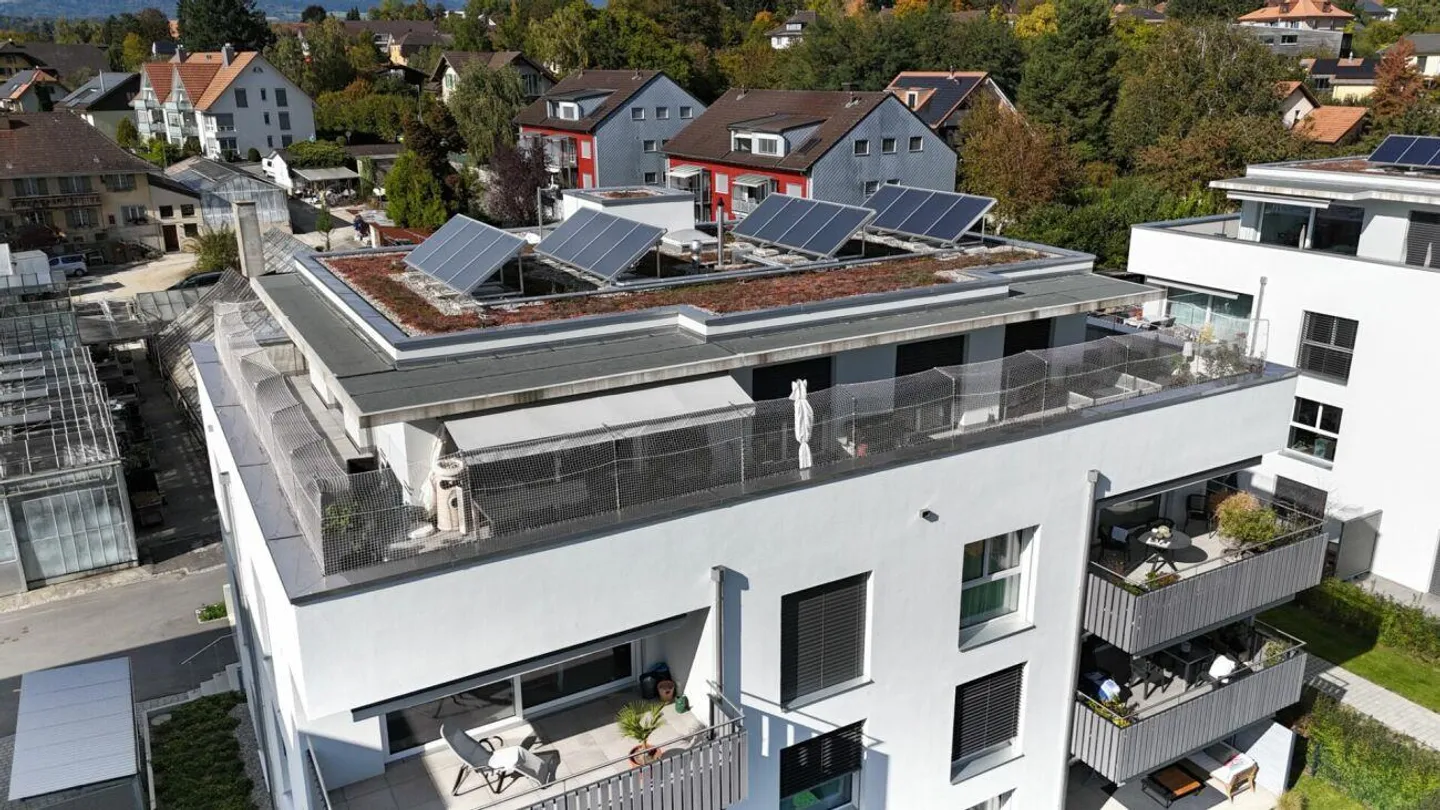 Luce, Spazio, Vista - Moderno appartamento attico di 4,5 locali con vista sul Giura - Foto 15 di 20