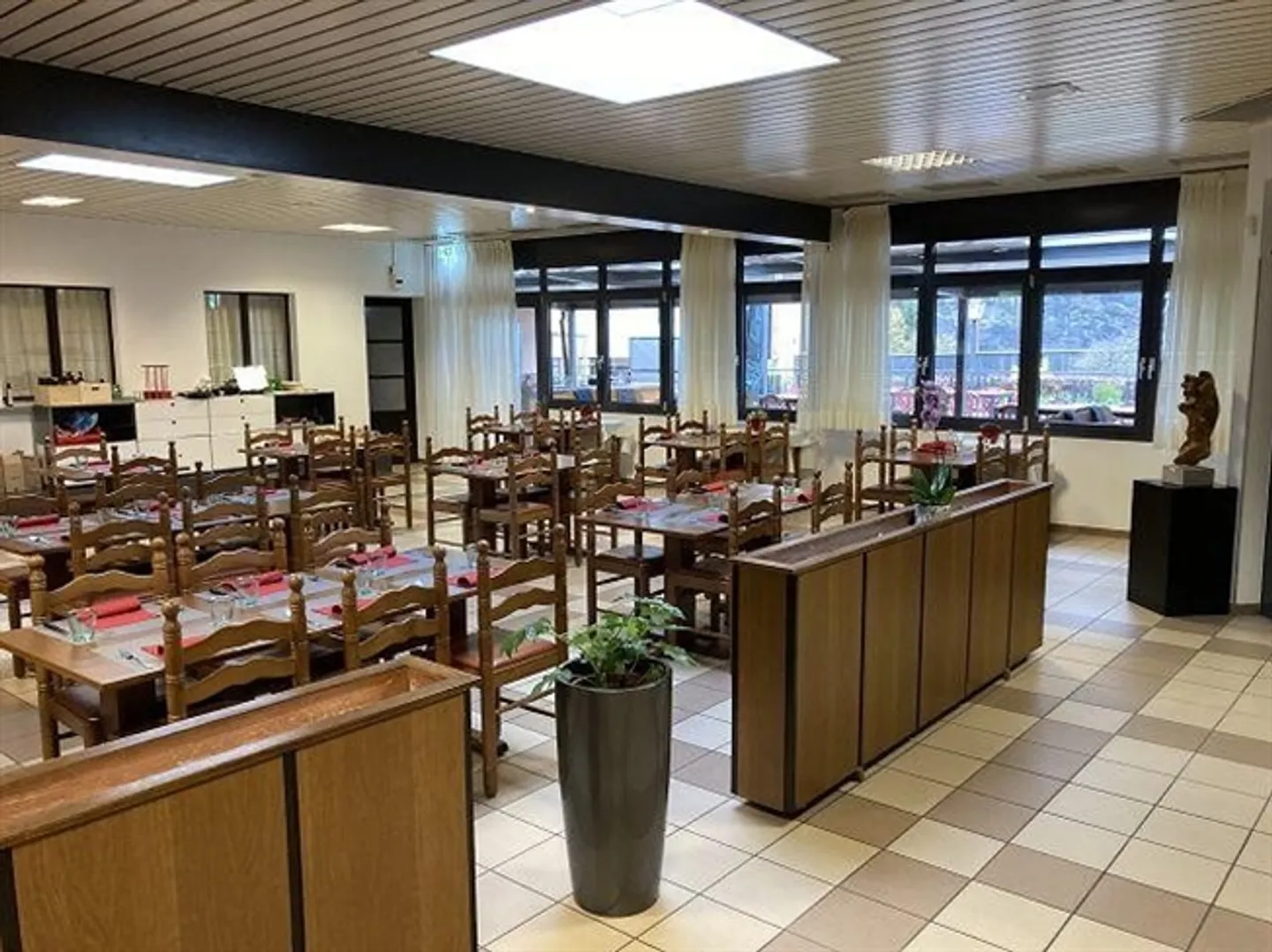 «Restaurant mit Mehrfamilienhaus und Bauland R3 / ristorante con casa plurifamilare e terreno R3» - Foto 5 di 20