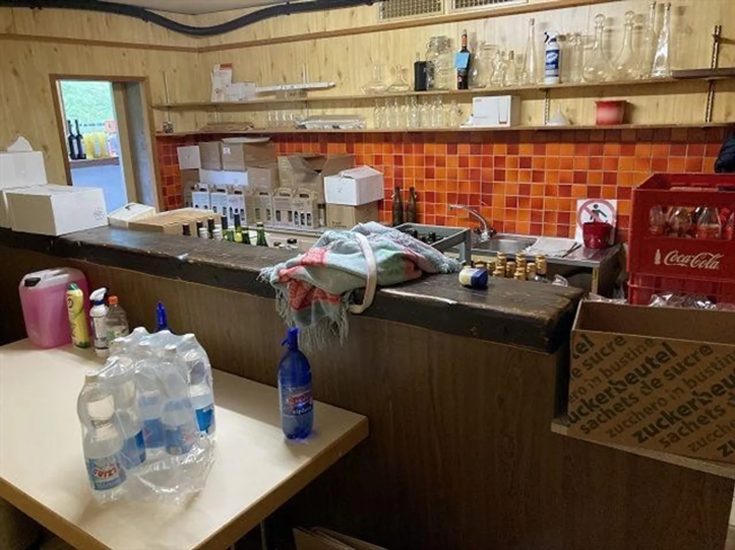 «Restaurant mit Mehrfamilienhaus und Bauland R3 / ristorante con casa plurifamilare e terreno R3» - Foto 9 di 20