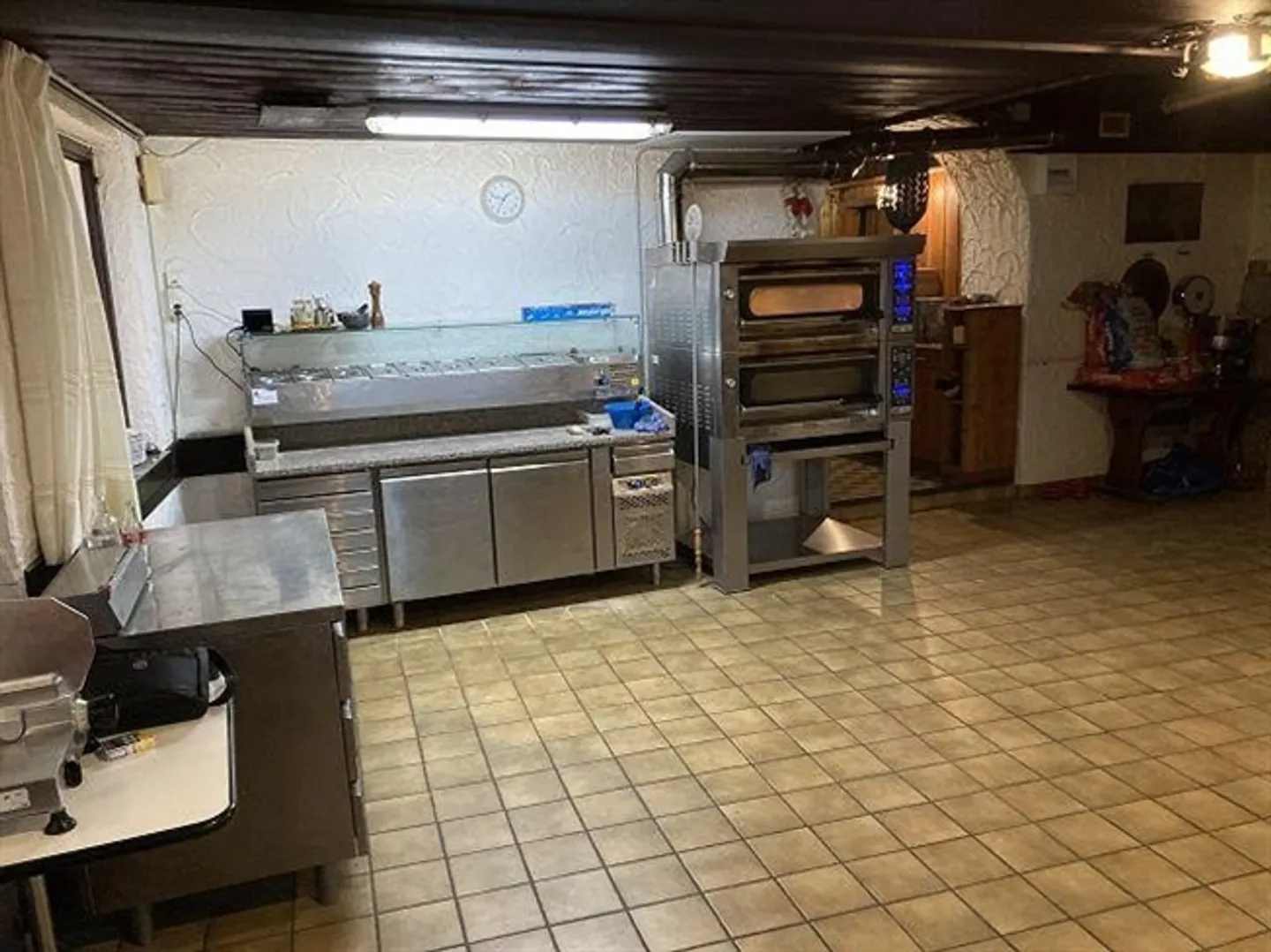 «Restaurant mit Mehrfamilienhaus und Bauland R3 / ristorante con casa plurifamilare e terreno R3» - Foto 15 di 20