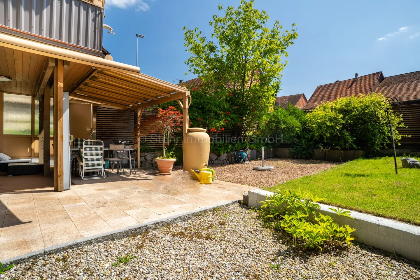 Casa bifamiliare con terreno edificabile - Un'opportunità unica - Foto 2 di 29