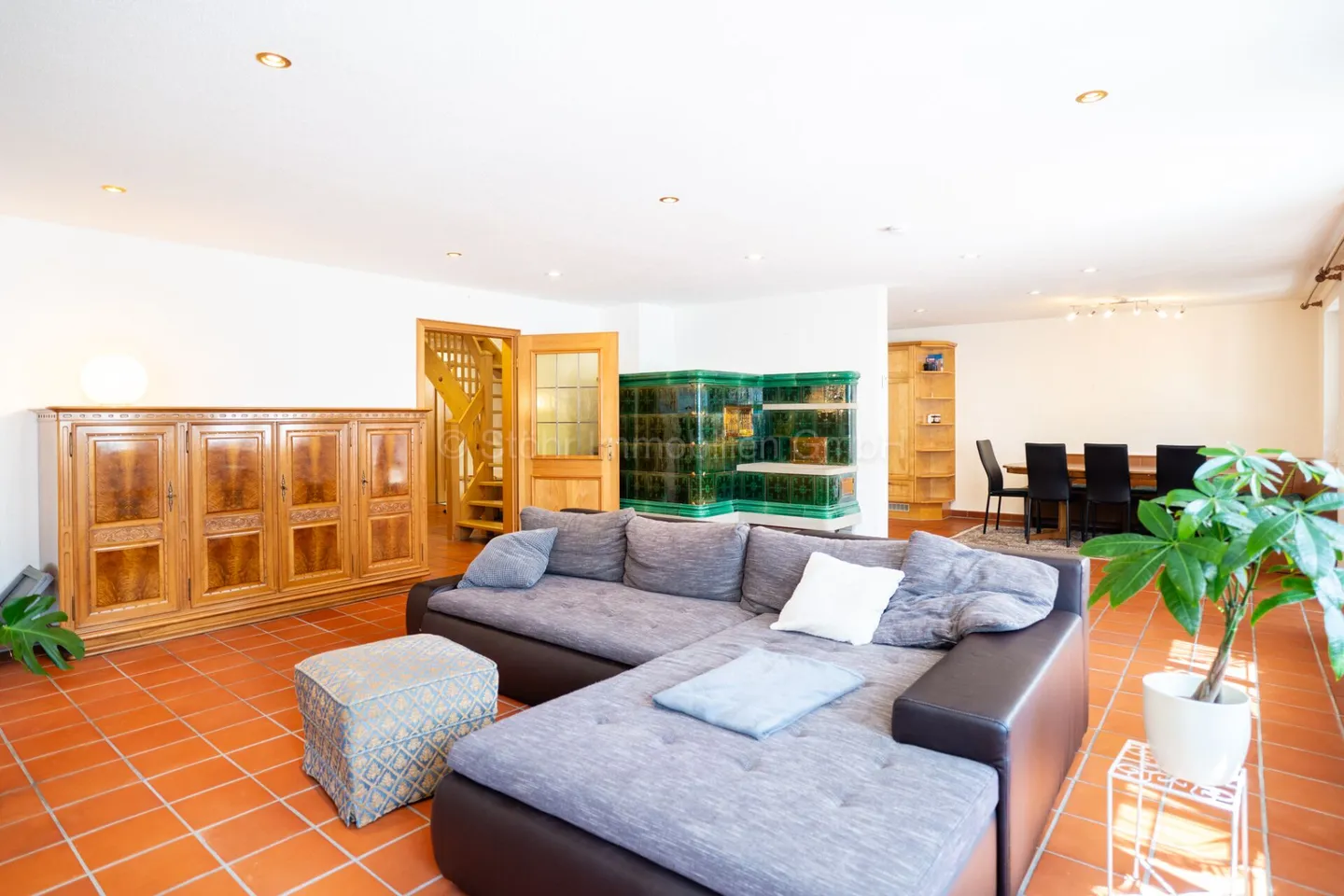 Casa bifamiliare con terreno edificabile - Un'opportunità unica - Foto 5 di 29