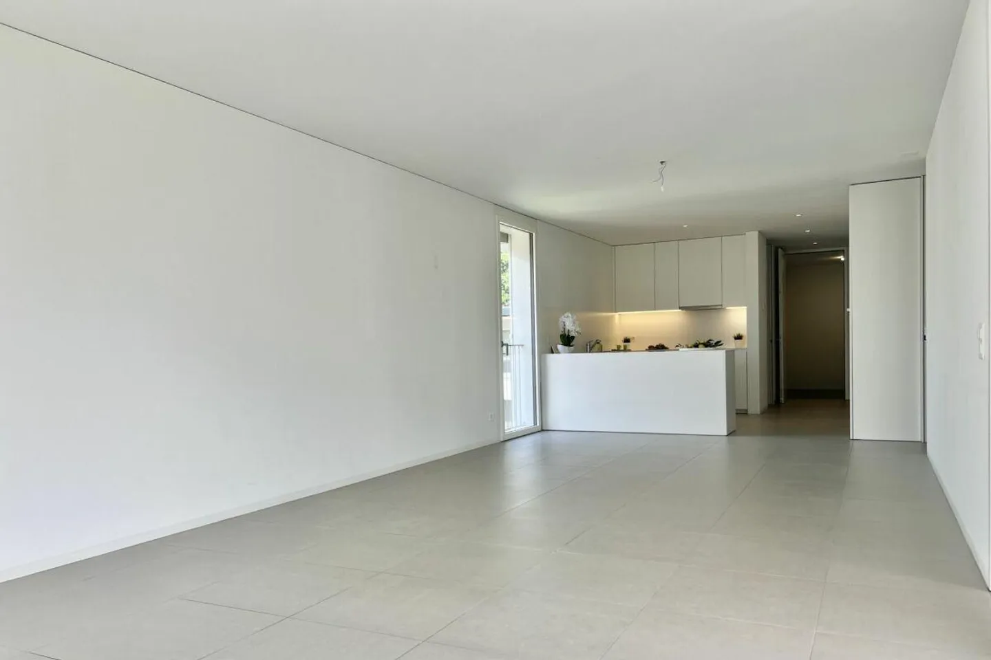 Appartamento soleggiato di 3,5 locali in un piccolo palazzo in posizione centrale - Foto 16 di 25