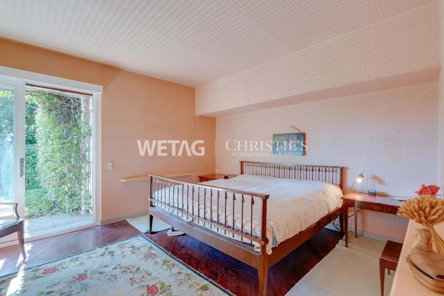 Elegant penthouse apartment in Lugano-Porza with private garden & balcony - Photo 9 of 13