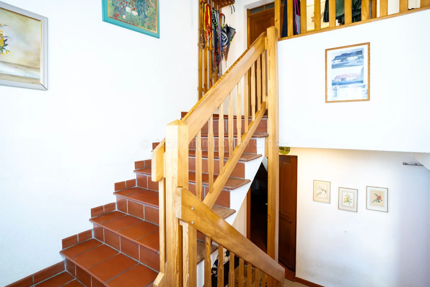Casa bifamiliare con terreno edificabile - Un'opportunità unica - Foto 25 di 29