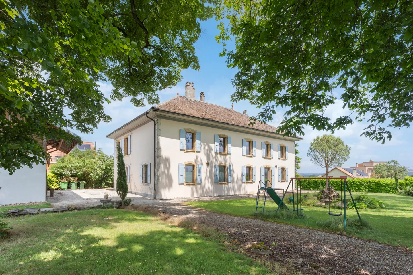 Sumptuous historic property on a wine estate! - Photo 2 of 29