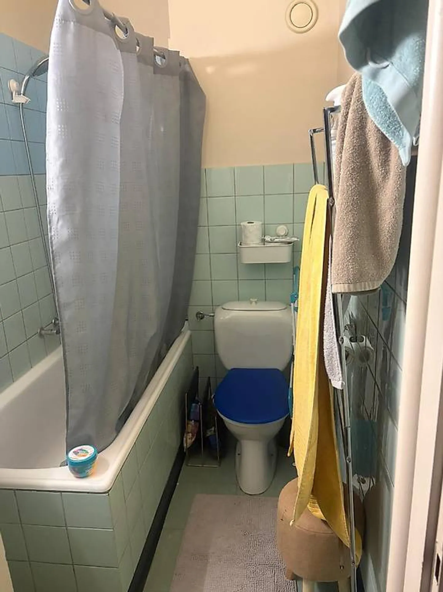 Studio in Plainpalais - Photo 3 of 3