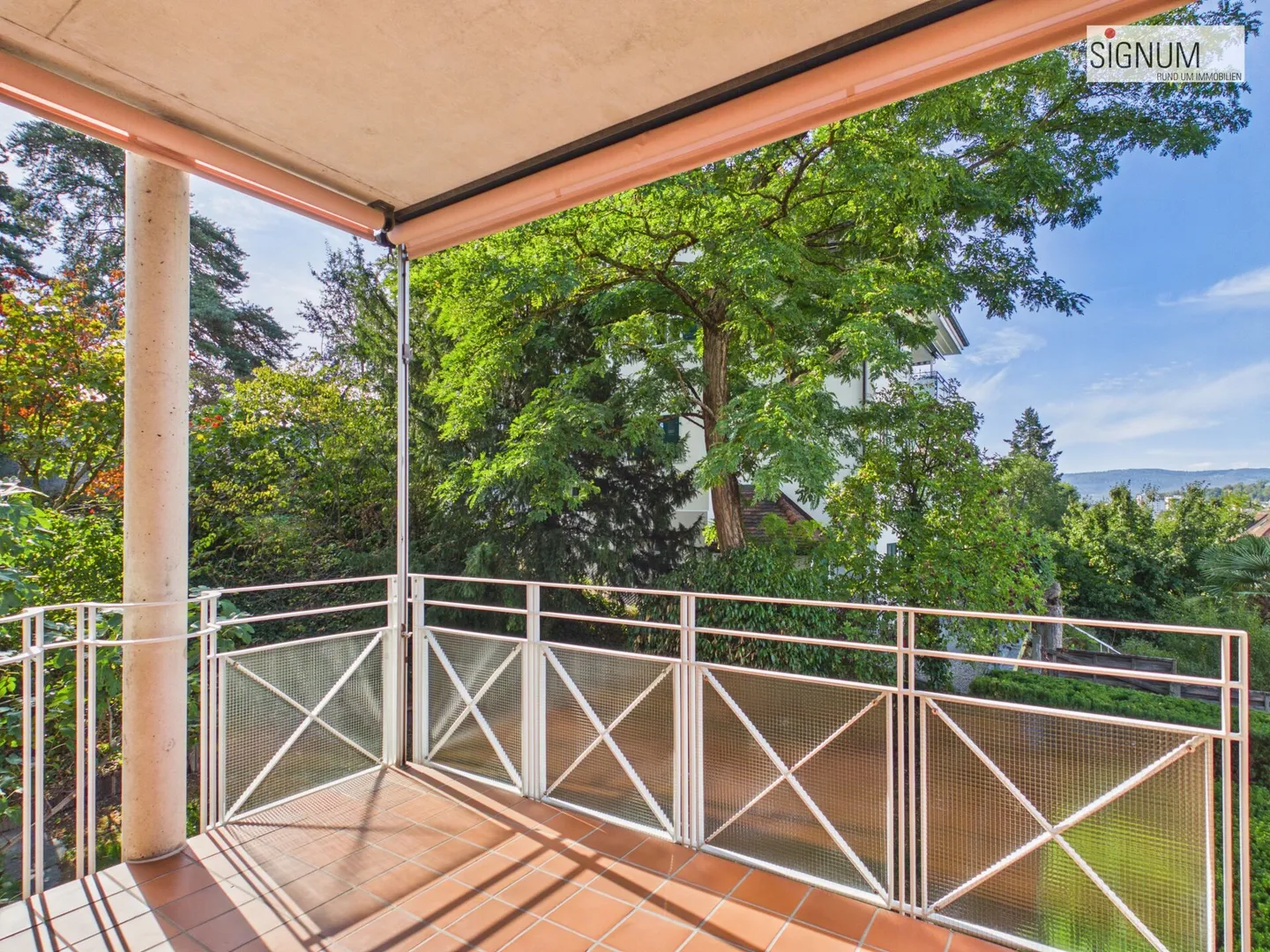 Maison individuelle rénovée et familiale avec jardin à Binningen - Photo 17 sur 18