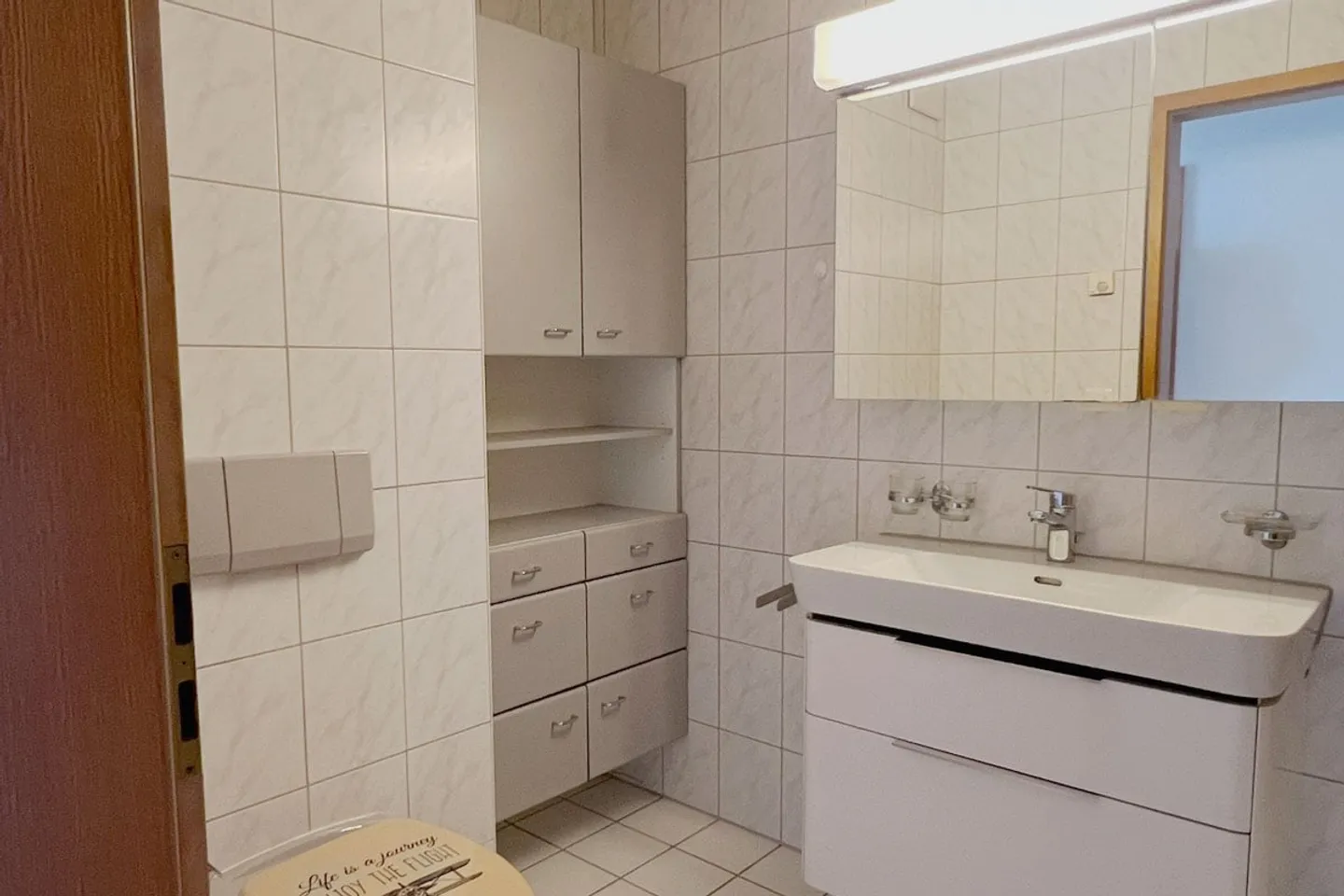 Charming Penthouse Apartment - quiet, central, bright and with a view - Photo 7 of 14