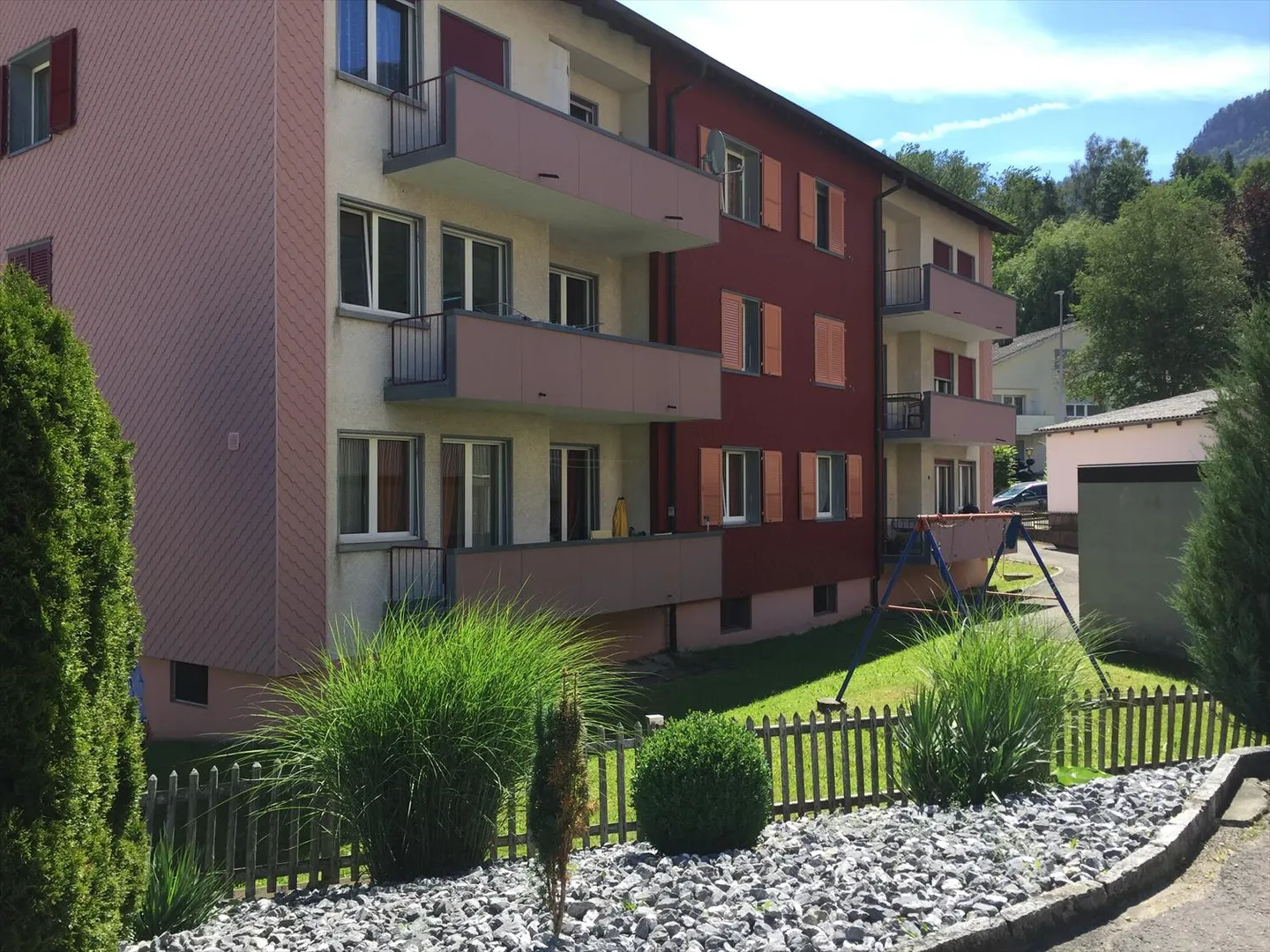 Renovierte 3,5-Zimmer-Wohnung in Moutier - Foto 1 von 6