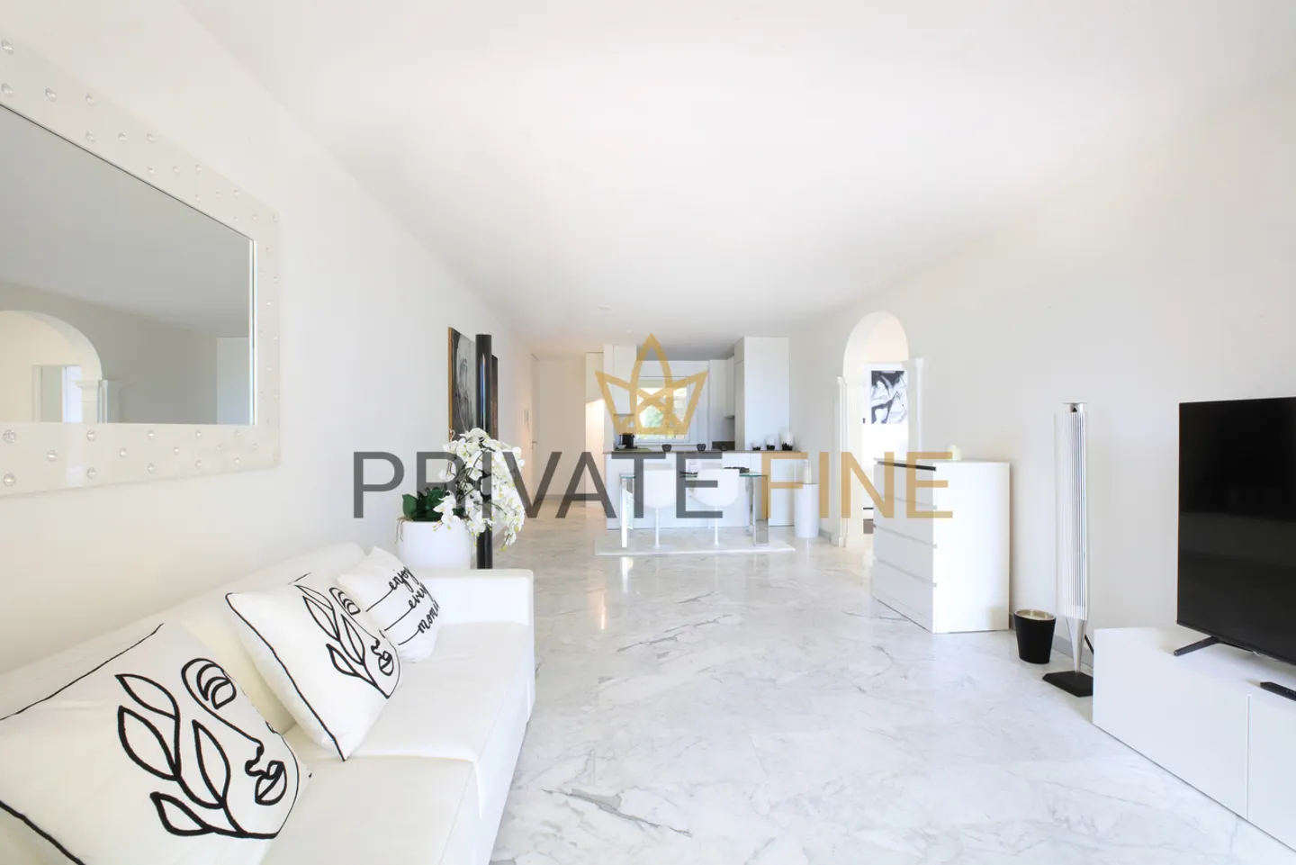 Sunny 3.5 Room Apartment at Monte Verità (03) - Photo 2 of 6