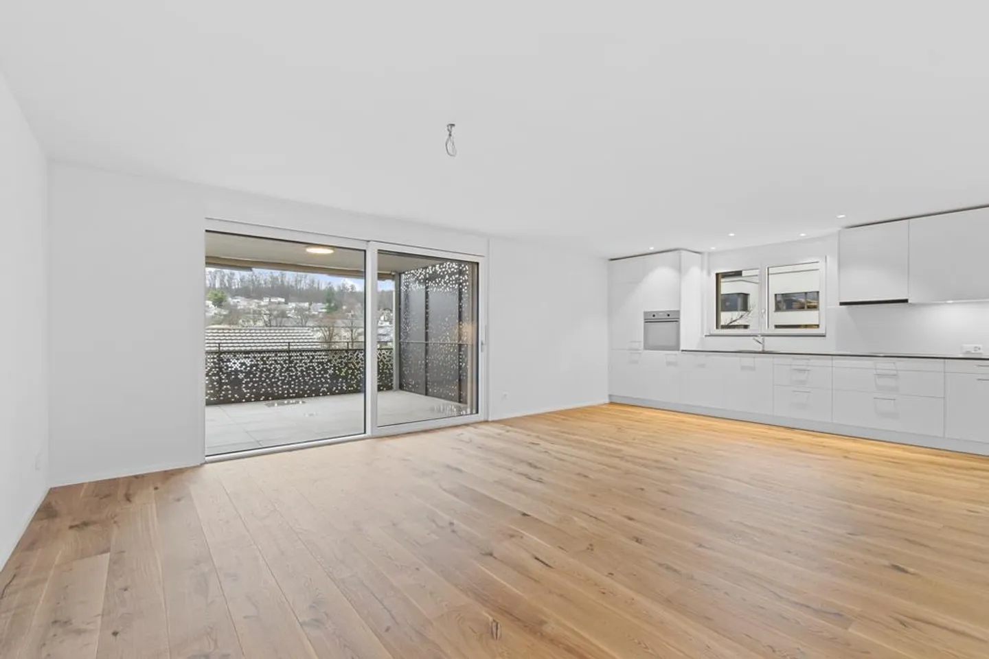 Appartement lumineux de 2.5 pièces avec balcon - Photo 1 sur 7