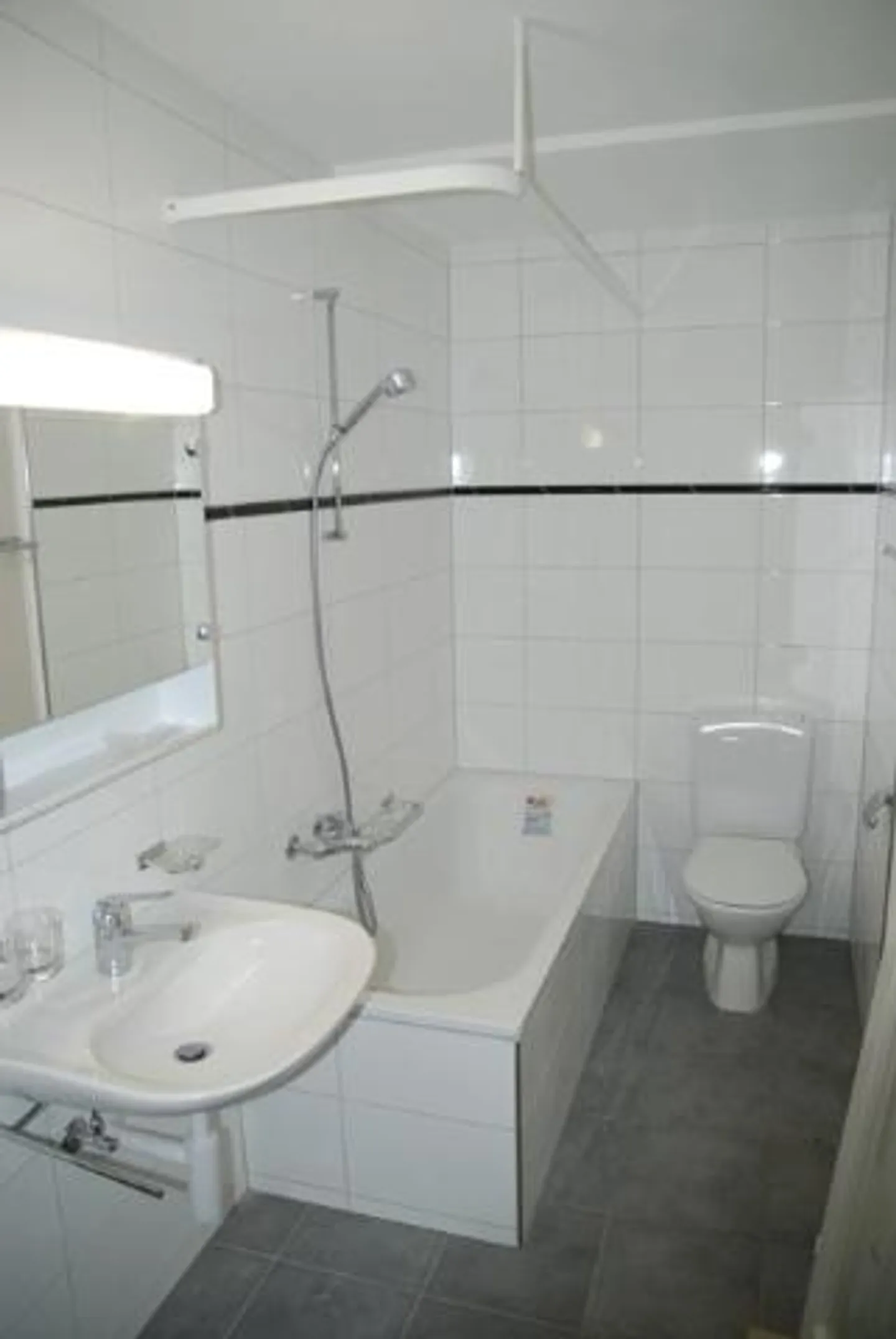 Gepflegte Wohnung mit Balkon - Foto 6 von 8