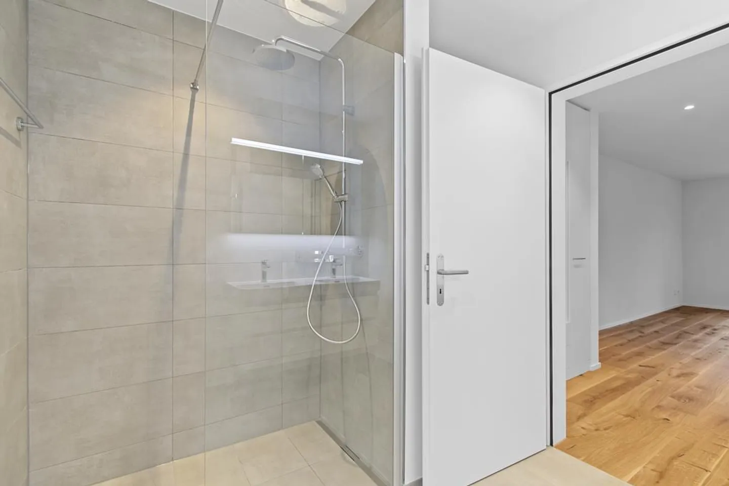 Appartement lumineux de 2.5 pièces avec balcon - Photo 6 sur 7