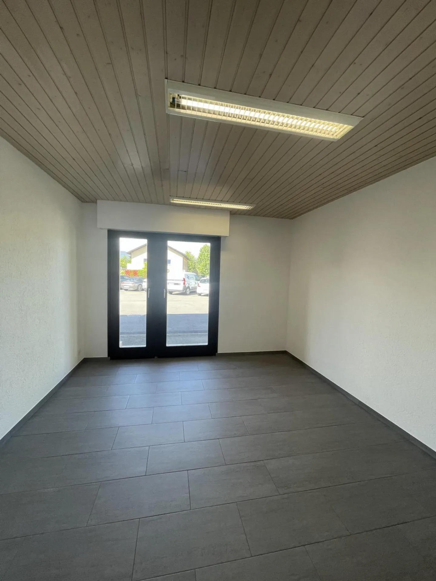 For rent? Office / Commercial space in Bogis-Bossey - Photo 1 of 2