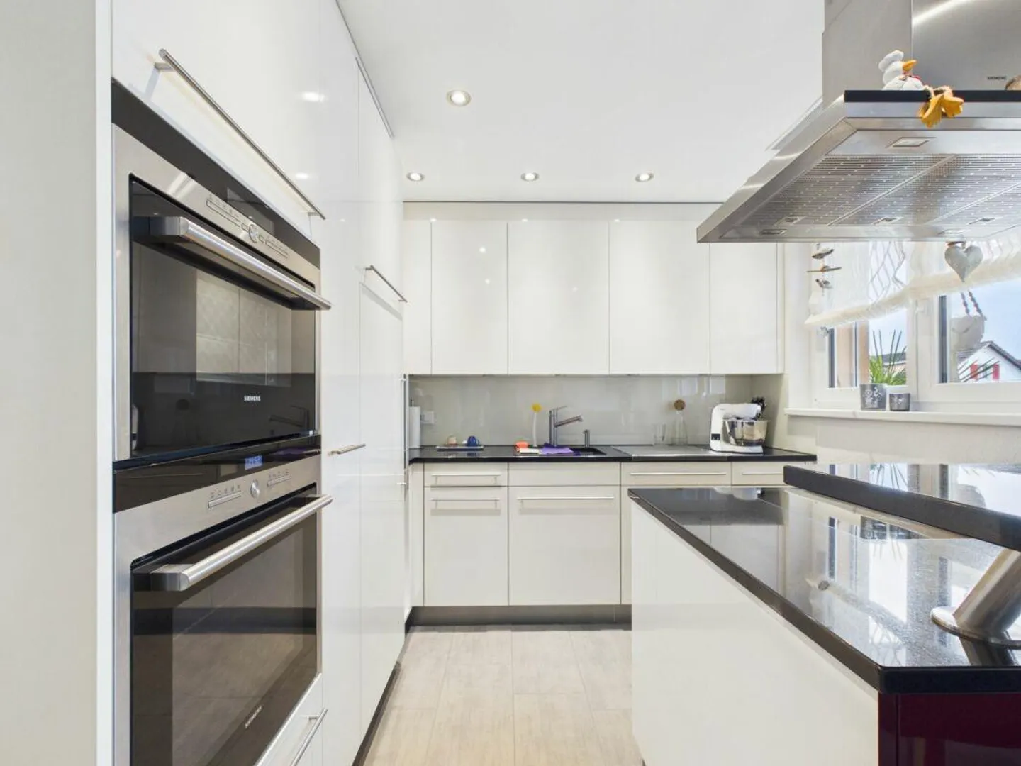 Appartamento di Design Spazioso con Balconi - Foto 6 di 16