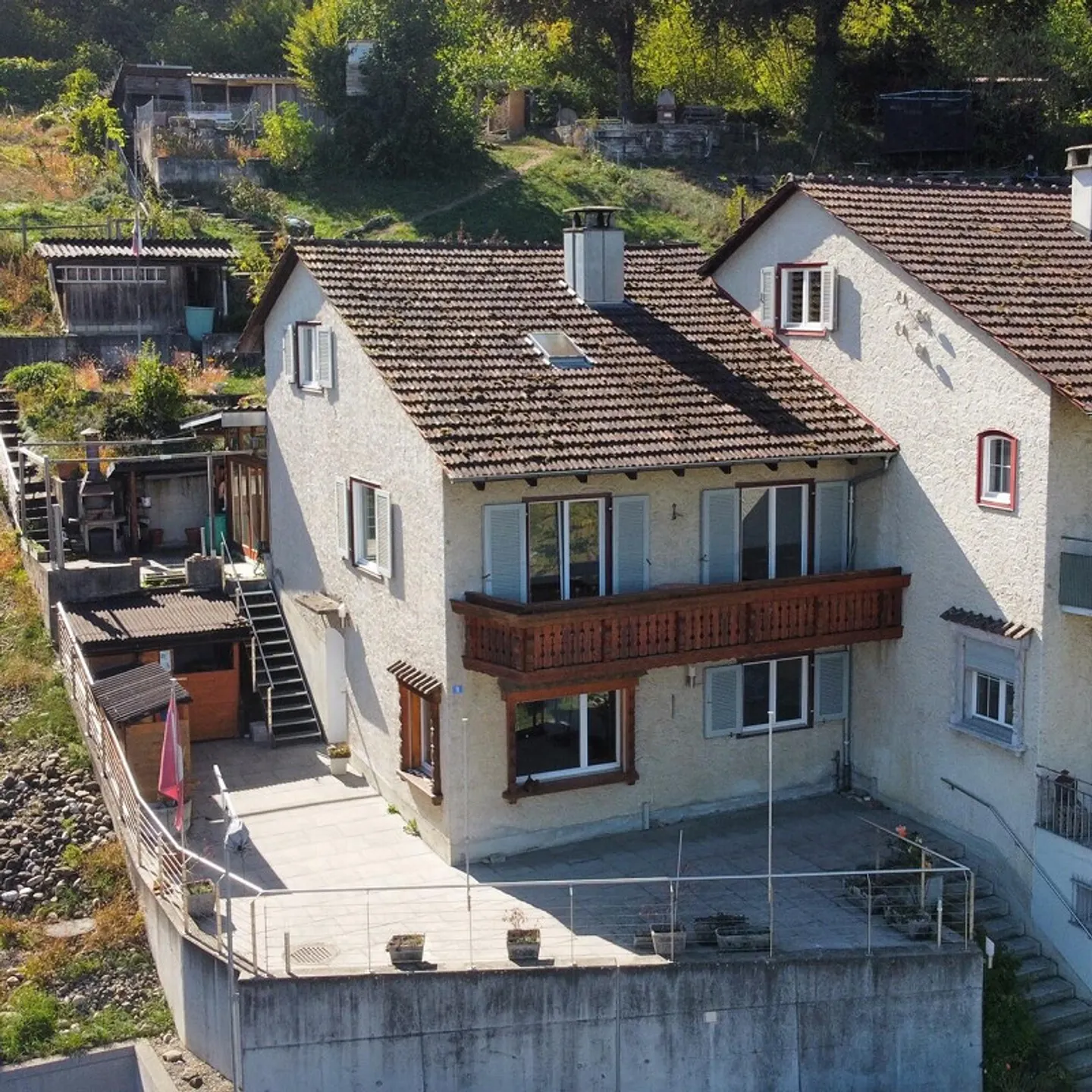 Charmantes Doppelhaus mit Aussicht - Foto 1 von 16