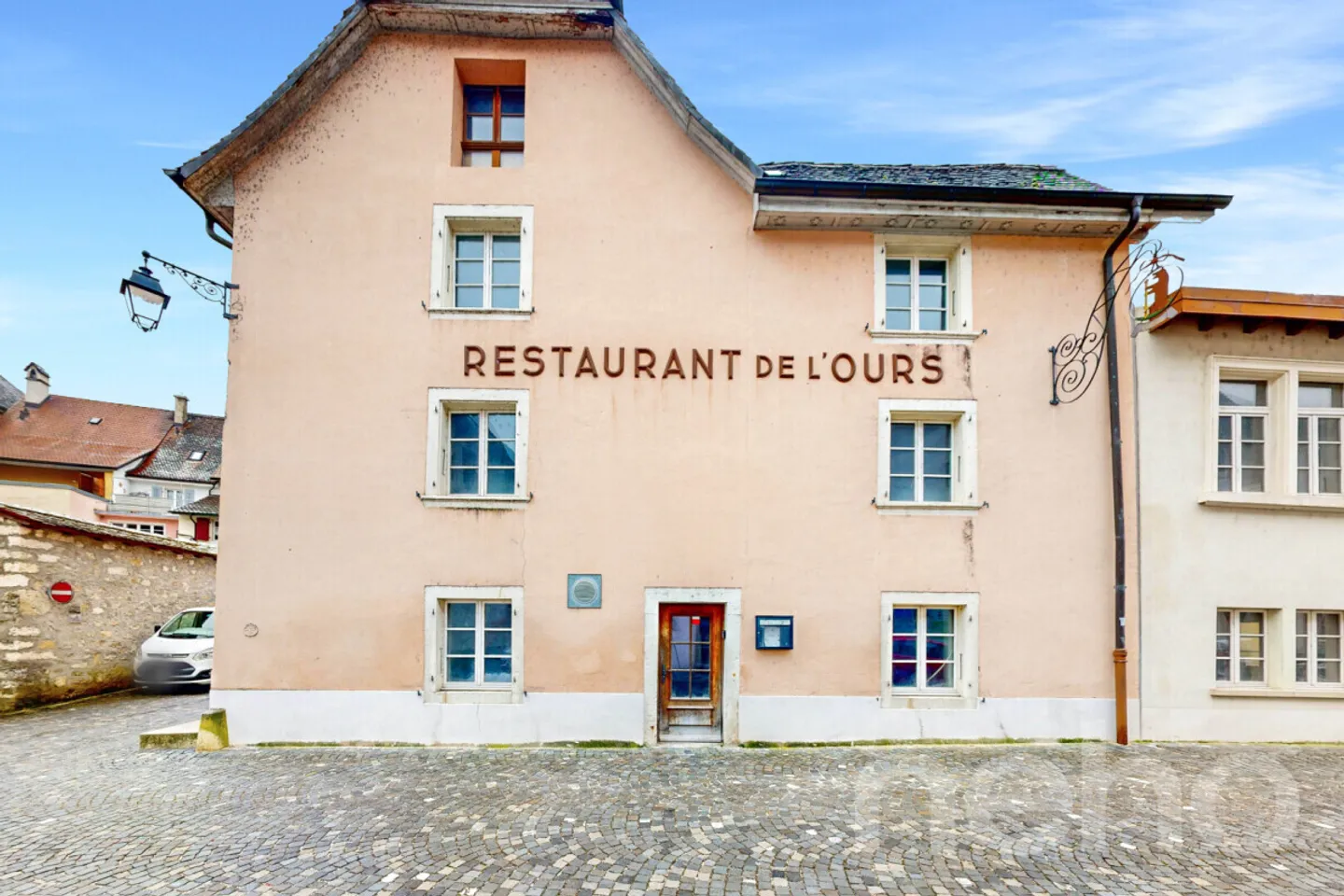 Opportunité d'investissement : Immeuble - Photo 2 sur 12