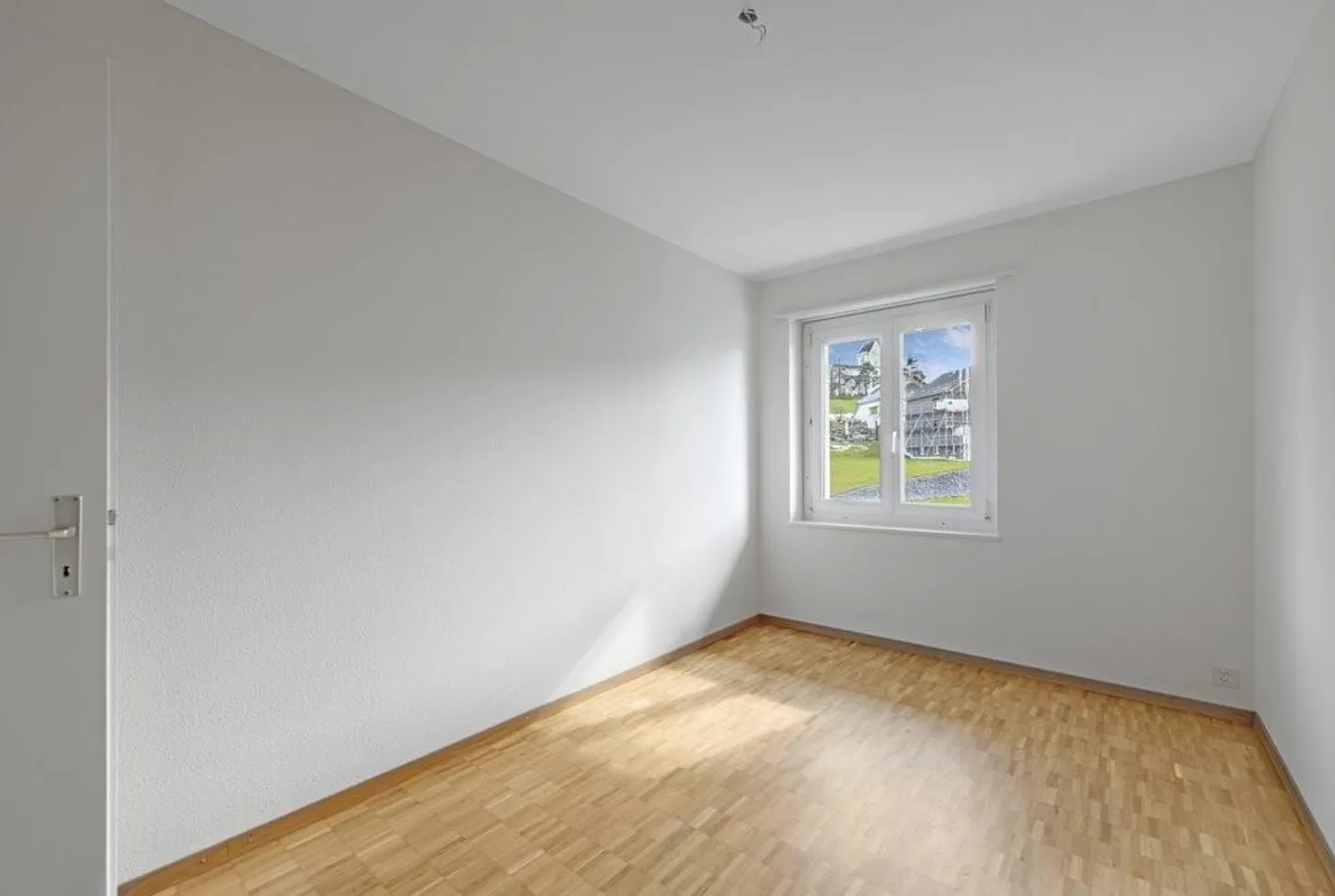 Apartment in a Sunny Location near Wittenbach Train Station - Photo 3 of 8