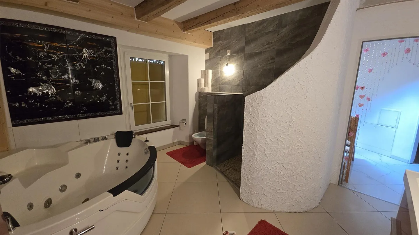 7 Zimmer Einfamilienhaus mit grossem Garten - Foto 5 von 12