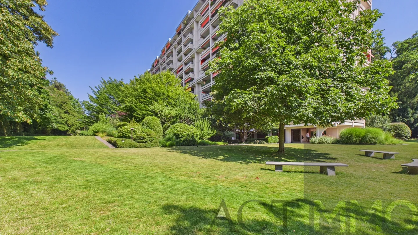 Beautiful 5-room apartment crossing in Petit-Saconnex - Photo 1 of 12