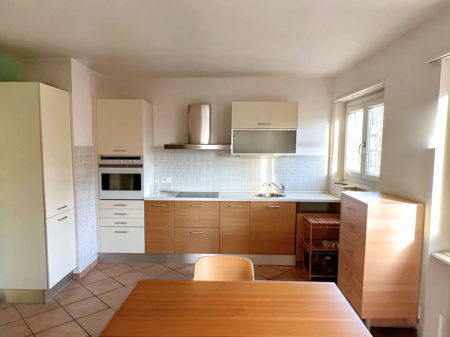 Appartamento luminoso e tranquillo di 3,5 stanze - Foto 3 di 8