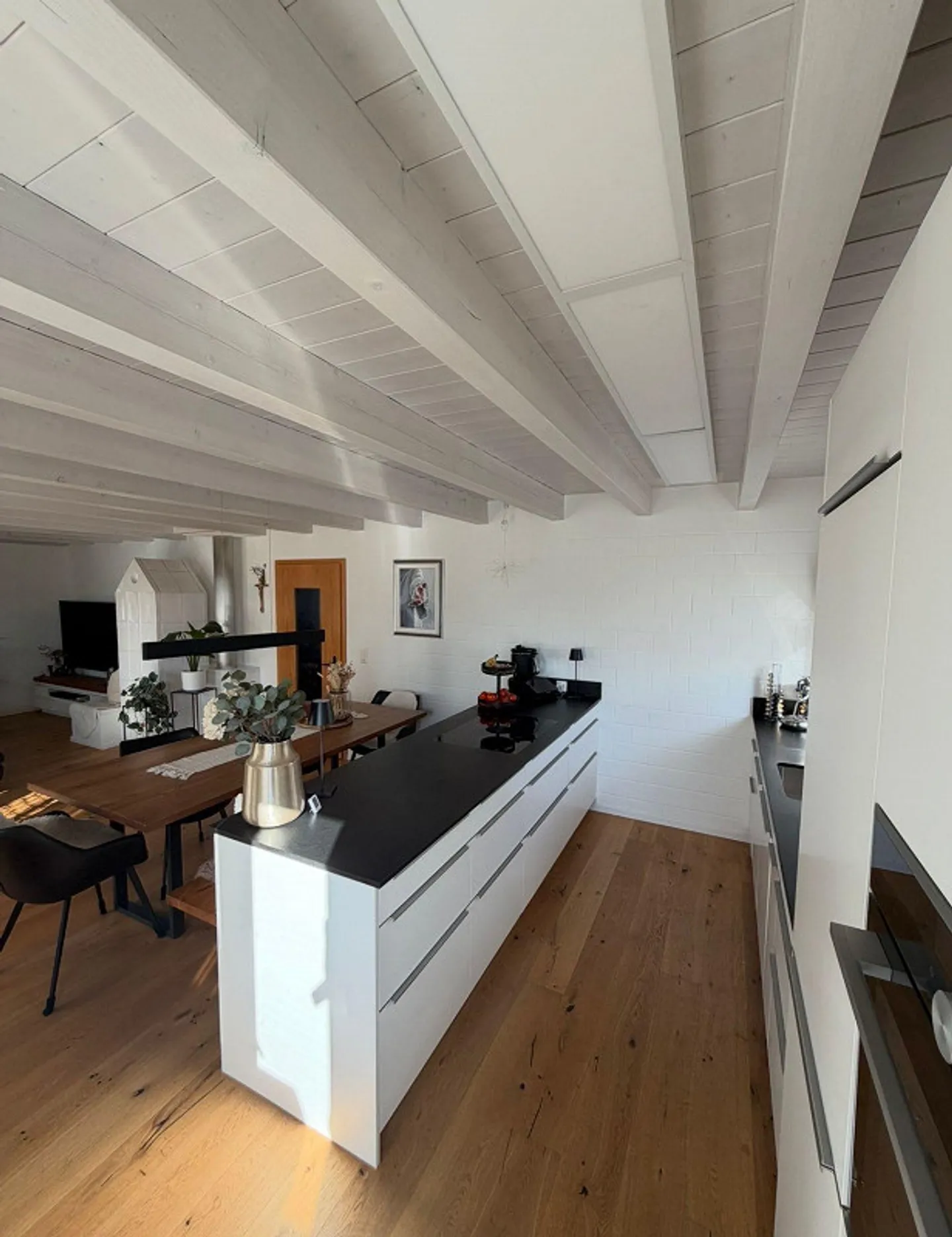 Maison individuelle ensoleillée avec garage souterrain - Photo 4 sur 16