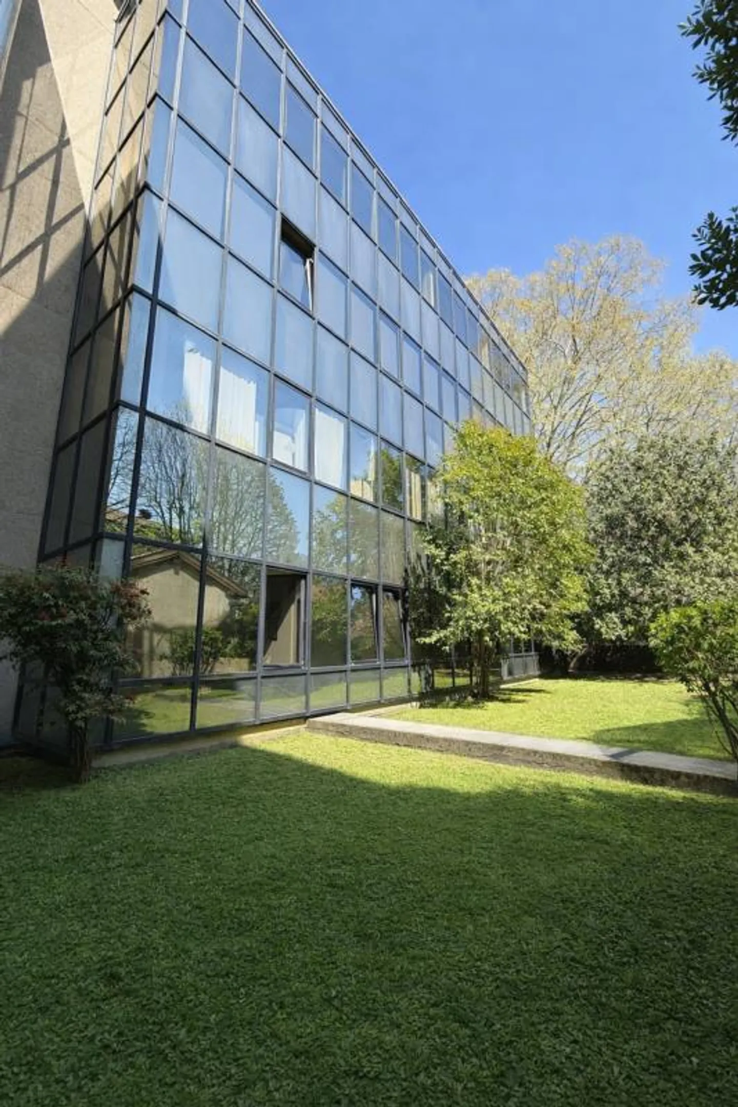 Elegantes Arztpraxis-Büro im Stadtzentrum - Foto 2 von 2