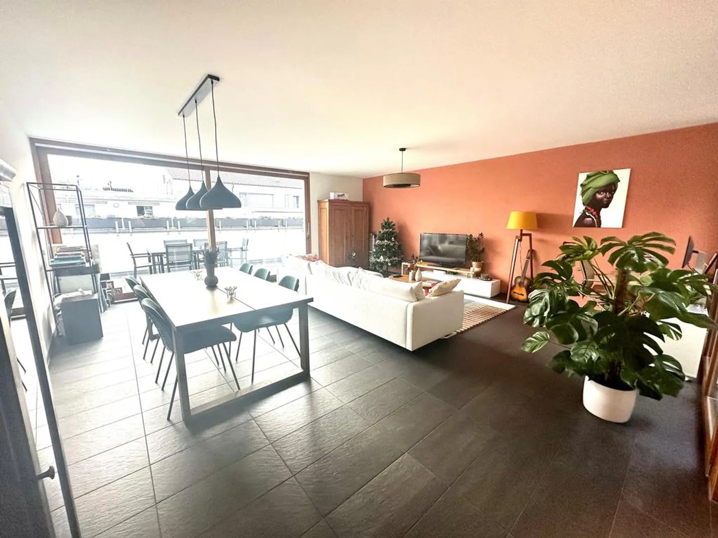 Appartamento duplex attraente di 3 stanze in centro da affittare - Foto 2 di 11