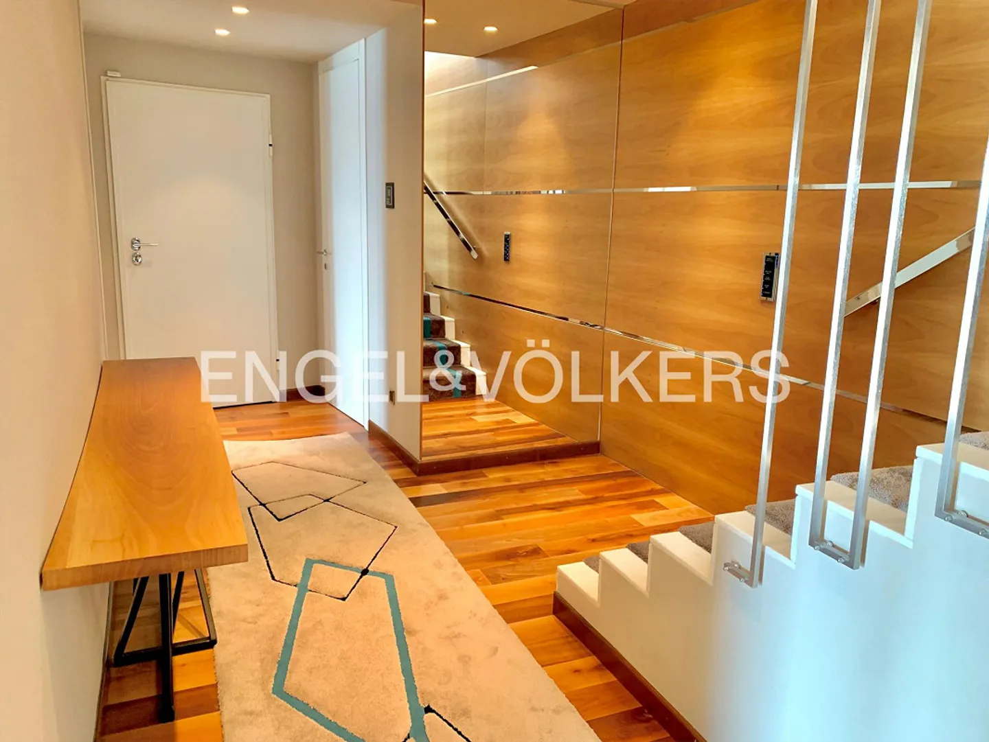 Magnifico appartamento con terrazza e vista panoramica - Foto 7 di 8