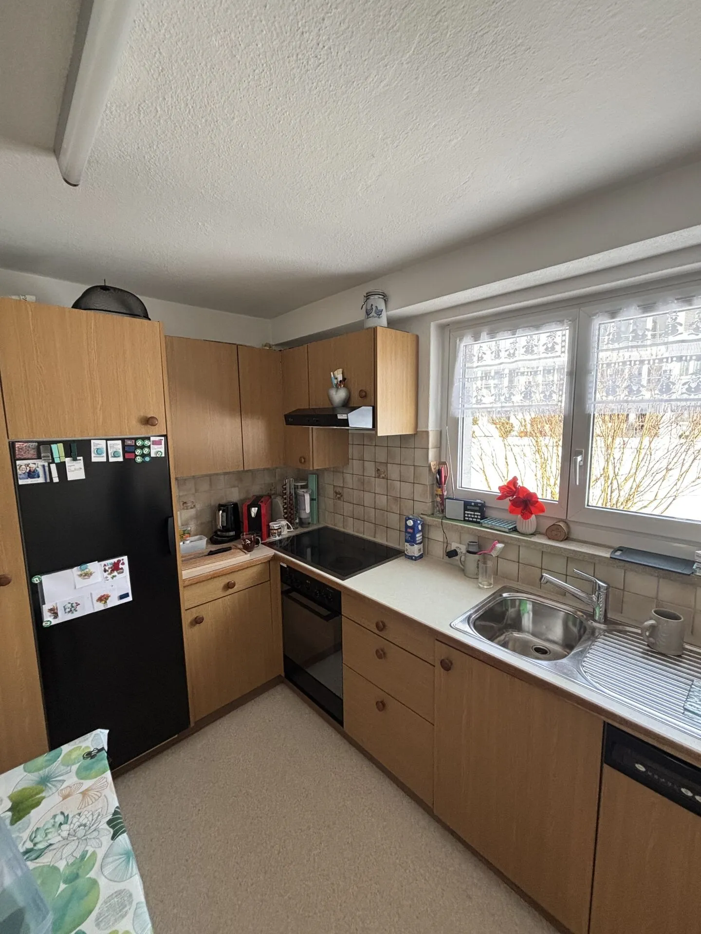 Appartement de 4 pièces au rez-de-chaussée surélevé - Photo 2 sur 7
