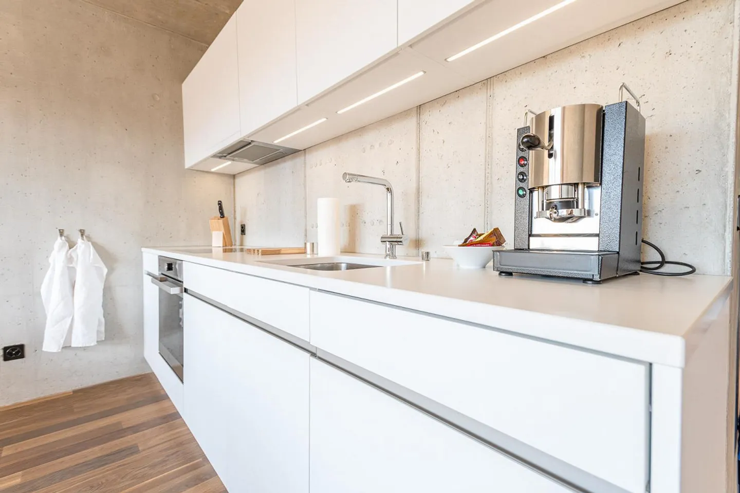 Modern 2.5-room apartment with high-quality finish in Kleinbasel - Photo 3 of 10