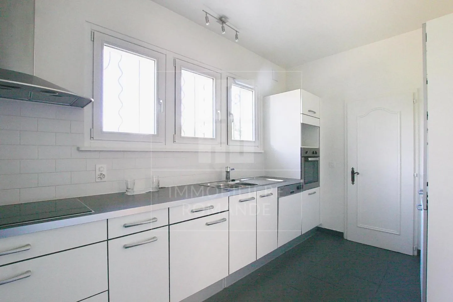 8-room House - Photo 8 of 13
