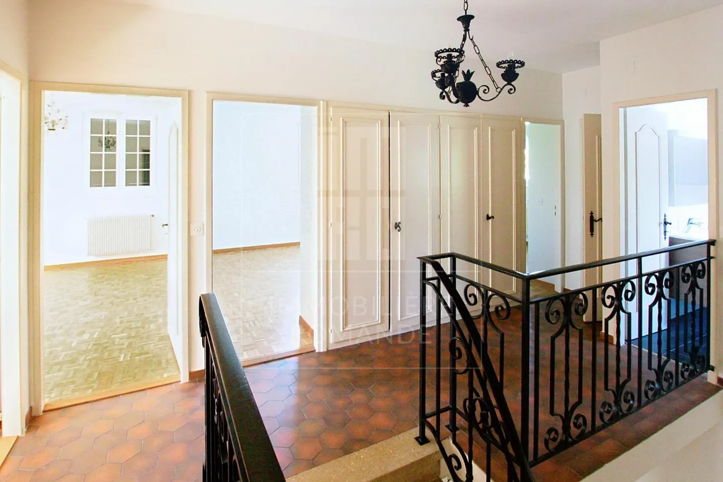 8-room House - Photo 10 of 13