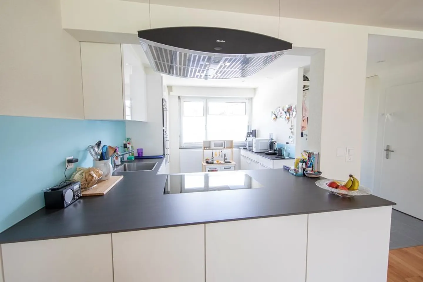 Living like in a single-family home - Photo 4 of 12