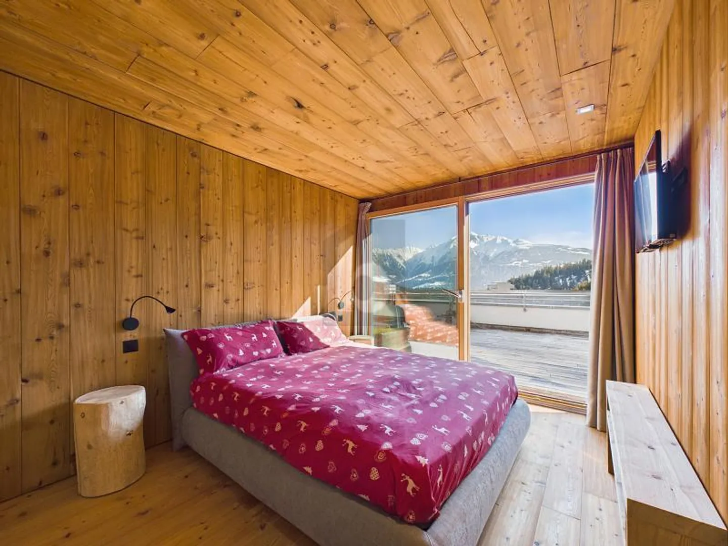 HIGH-QUALITY REFUGE WITH PANORAMIC VIEW - Photo 5 of 6