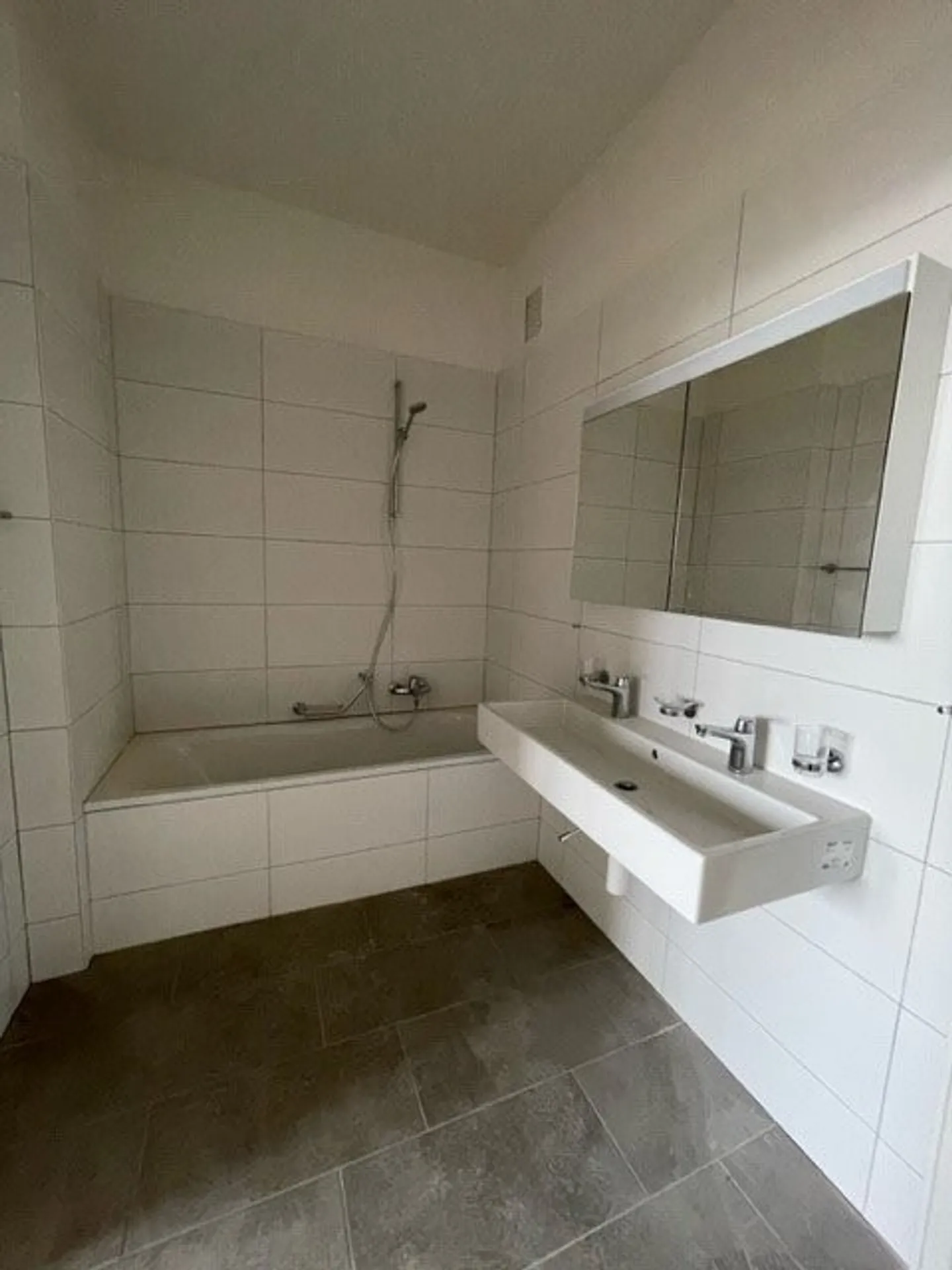 3.5 Room Apartment on the 4th Floor - Photo 3 of 6